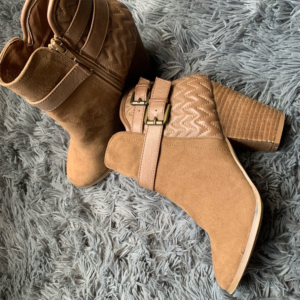 Francesca’s Tan Bohemian Booties Size 8